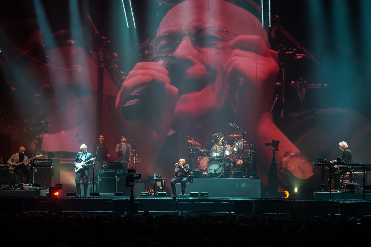 La discreta retirada de Phil Collins, el músico que hizo de la meritocracia su camino al éxito