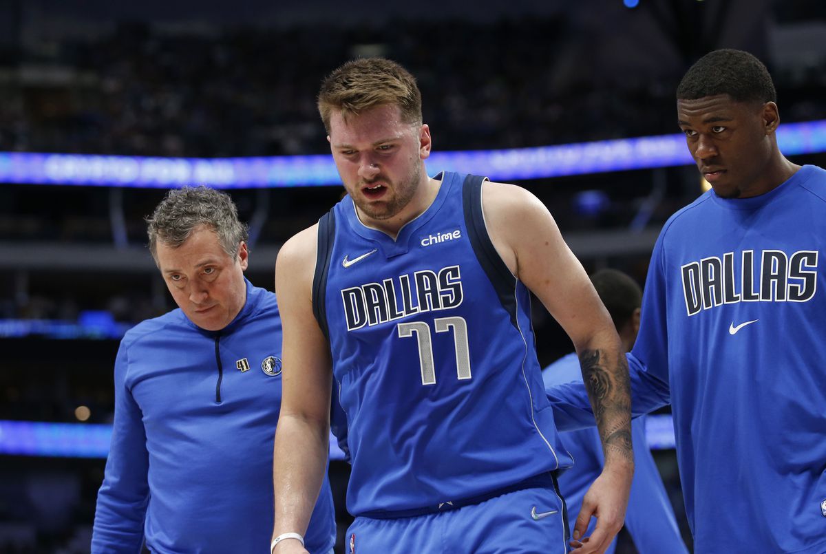 La lesión de Luka Doncic pone en duda su presencia en los ‘play offs’