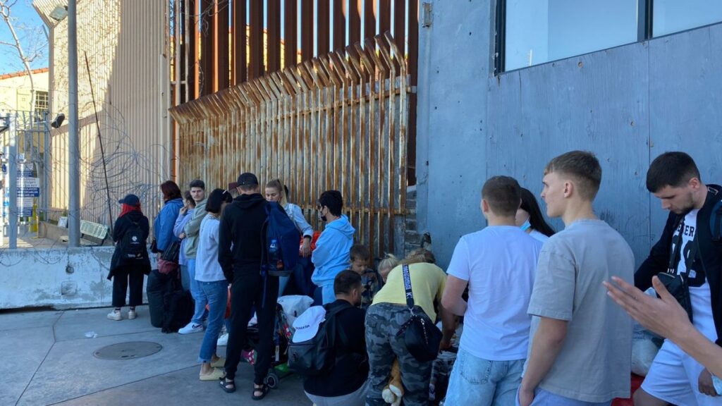 Buscan minimizar los solicitantes de asilo de migrantes ucranianos en la frontera entre EEUU y México