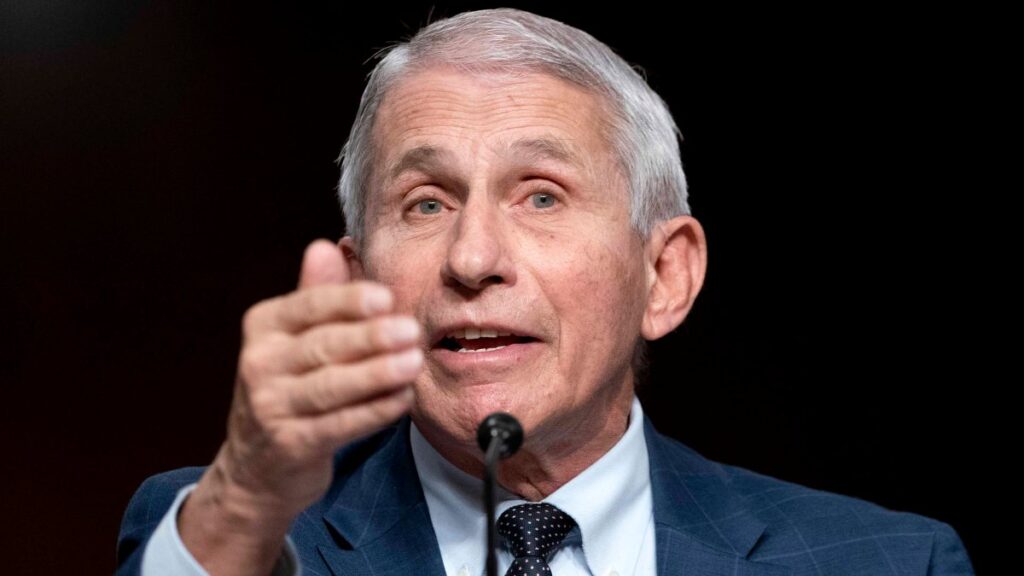 Fauci dice que EEUU está saliendo de la “fase pandémica” del COVID-19