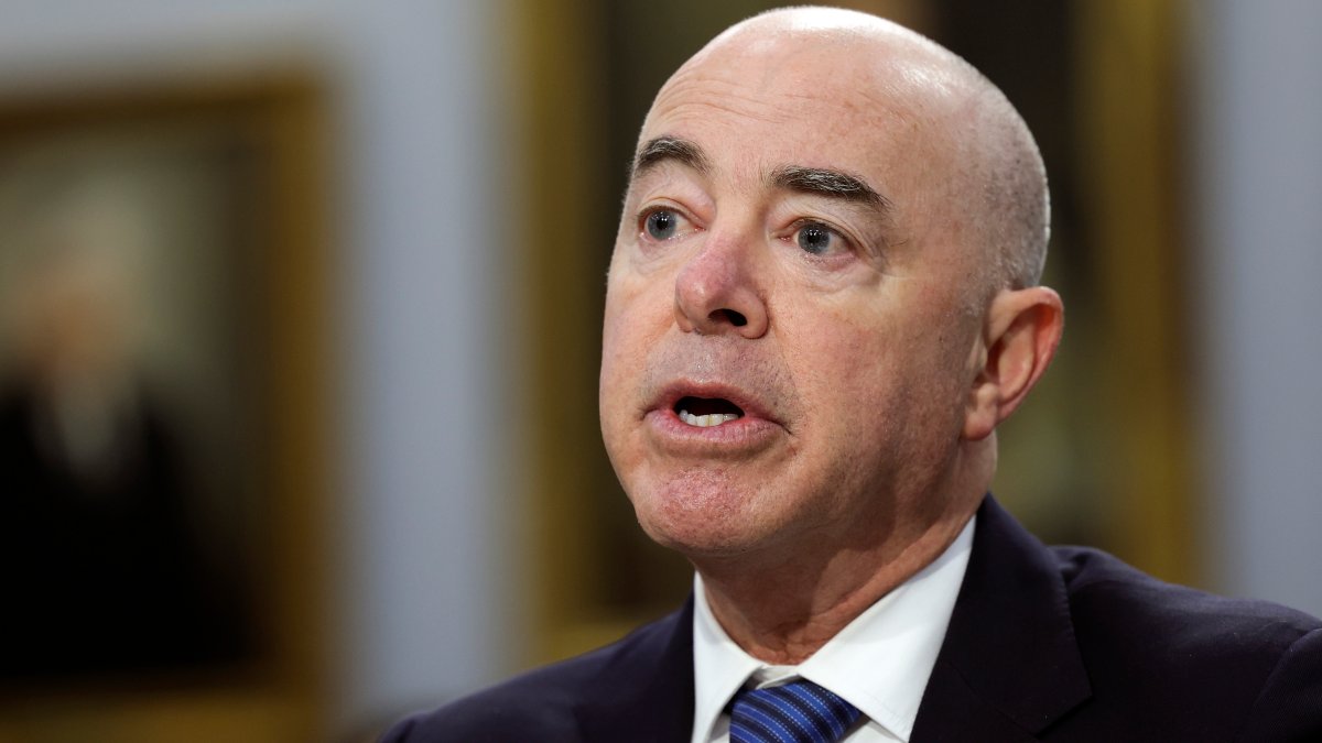 El secretario de Seguridad Nacional defiende ante el Congreso el fin del Título 42