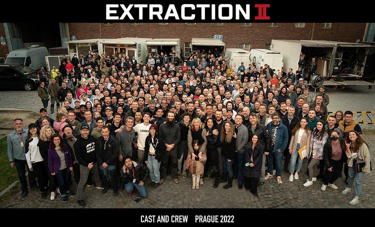 extracción 2 envolturas de filmación del elenco y el equipo