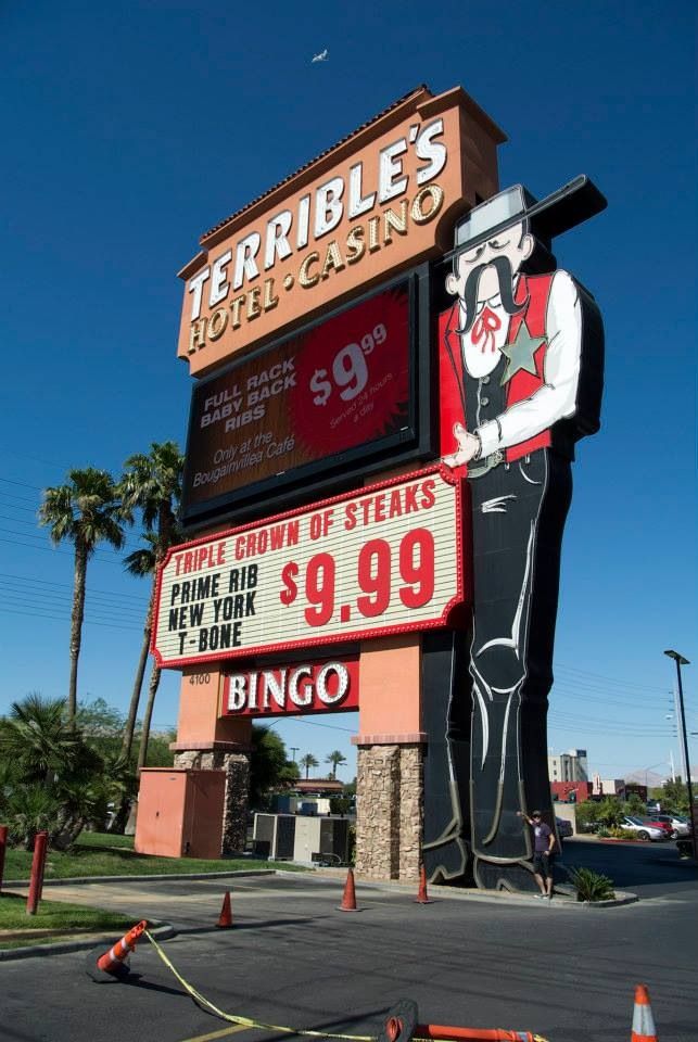 hotel terribles netflix filmando dominación absoluta