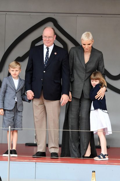 Charlene y Alberto de Mónaco en el Gran Premio de Fórmula 1 del Principado / Gtres