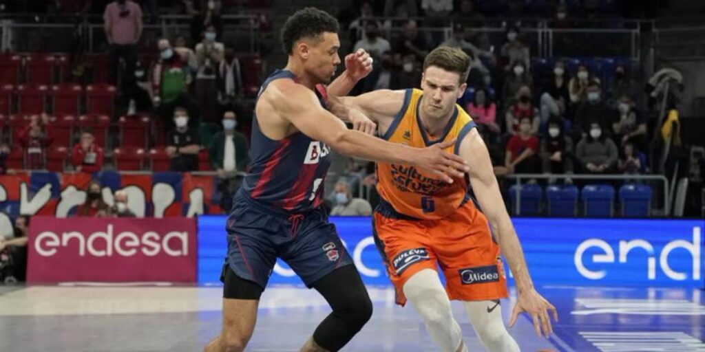 71-78. El Valencia reacciona a tiempo para asaltar Vitoria