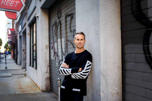 A medida que EE. UU. cierra, el negocio de StockX está en auge, dice su CEO