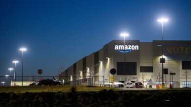A medida que finaliza el conteo del día, surgen resultados mixtos en los votos sindicales de Amazon