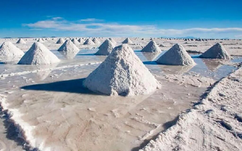 AMLO afirma que tiene listo proyecto de reforma a Ley Minera para blindar litio