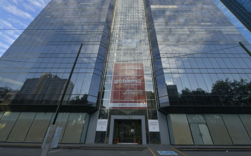 AMLO propone reducir al mínimo los órganos fiscalizadores del gobierno federal