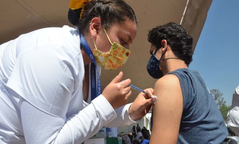 Abril será el último mes para vacunarse contra la Covid-19, anuncia director del ISSSTE
