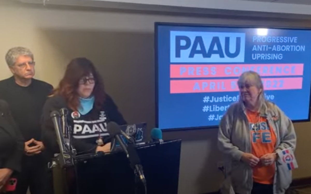 Activista provida realiza funeral para 110 fetos en EU