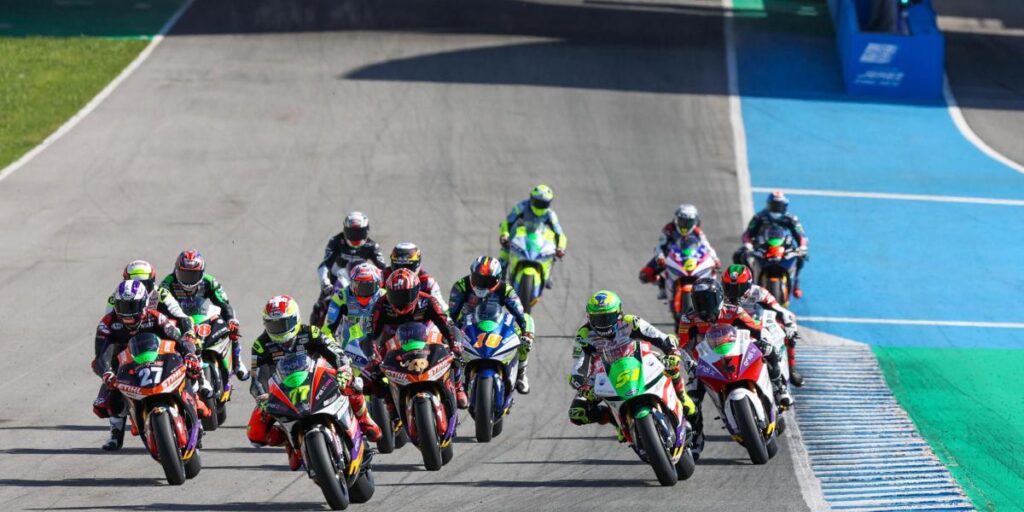 Aegerter domina el simulacro de carrera en la despedida de MotoE en Jerez