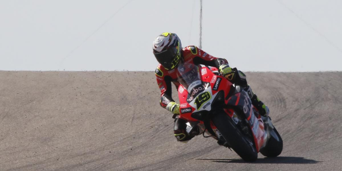 Álvaro Bautista vuelve a sentirse campeón en la Superpole