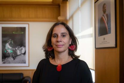 La canciller chilena, Antonia Urrejola, este miércoles durante la entrevista en las dependencias del gabinete ministerial de Relaciones Exteriores en Santiago de Chile