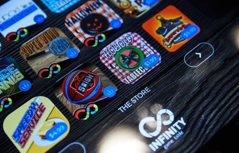 Mesa de juego arcade1up infinity en uso