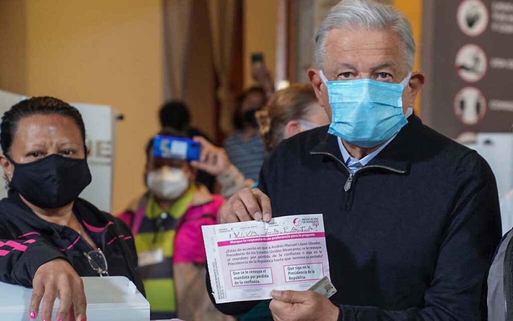 Aristegui en Vivo: Participa 17.5% del padrón en consulta de revocación; semana clave para la reforma eléctrica y más