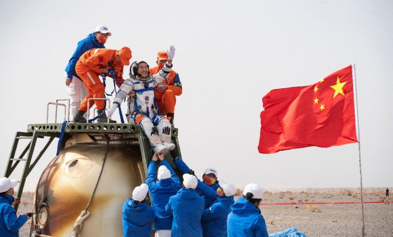Astronautas chinos regresan a la Tierra después de 6 meses en el espacio | Video