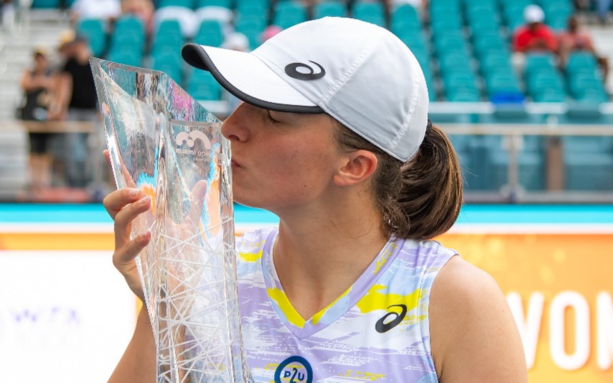 Barre Iga Swiatek a Naomi Osaka y conquista el título en Miami | Video
