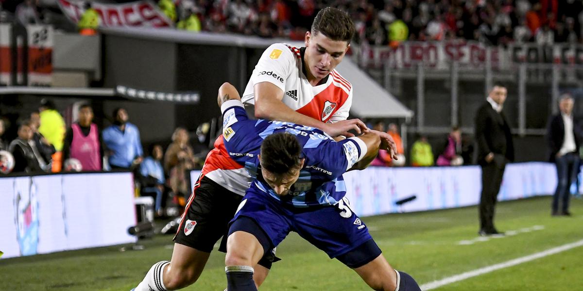 Boca logró un revitalizador triunfo y River un preocupante empate
