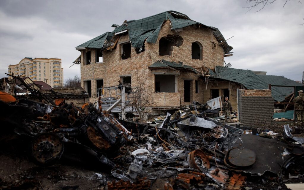 Bucha es un pretexto para arruinar las conversaciones de paz, acusa Moscú