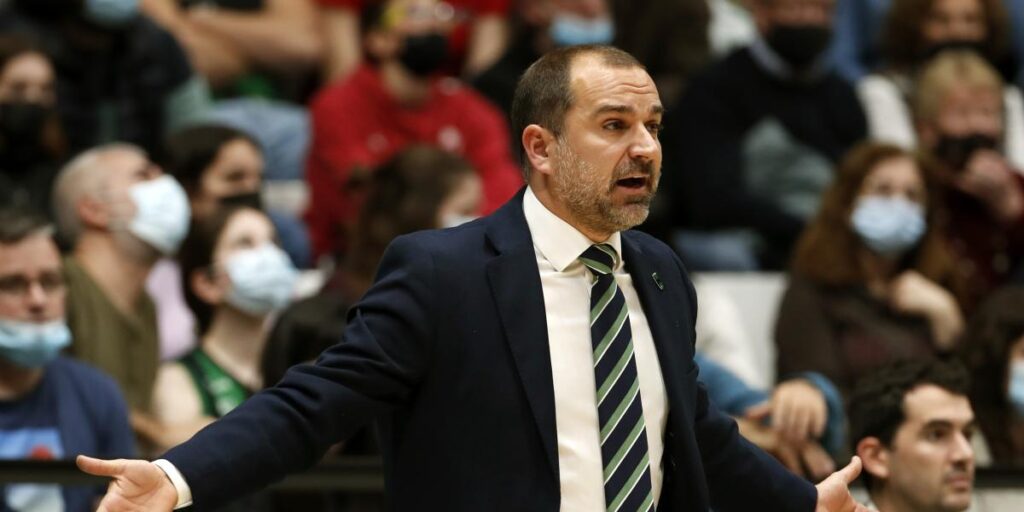 Carles Duran califica la eliminación del Joventut como un "golpe durísimo"