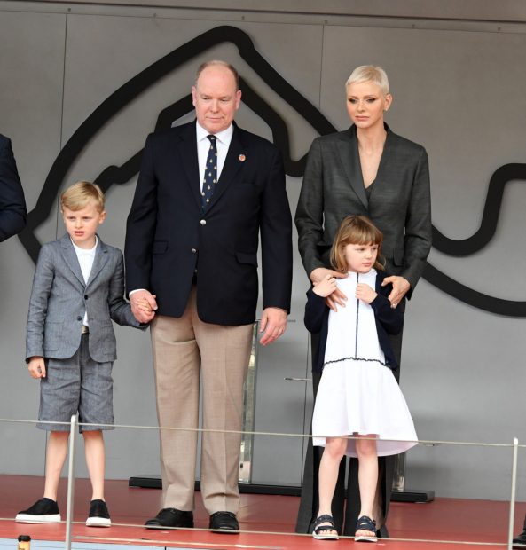 Charlene y Alberto de Mónaco en el Gran Premio de Fórmula 1 del Principado / Gtres