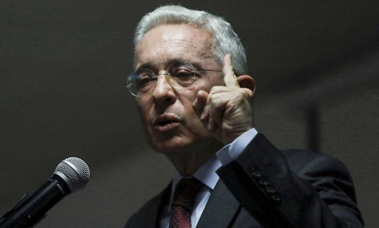 Colombia: Expresidente Álvaro Uribe irá a juicio por fraude procesal y manipulación de testigos
