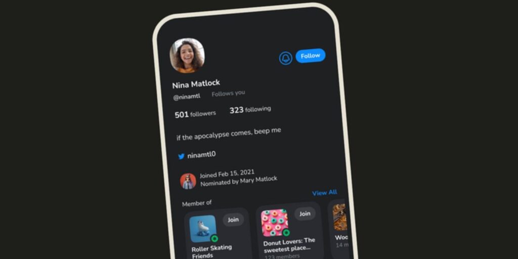 Cómo habilitar el modo oscuro en la casa club (Android y iPhone)