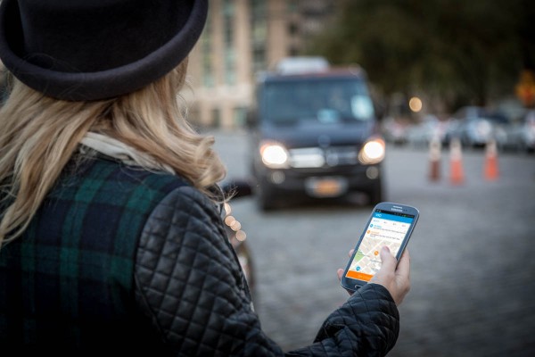 Curb y Via traen viajes compartidos a los taxis amarillos de Nueva York