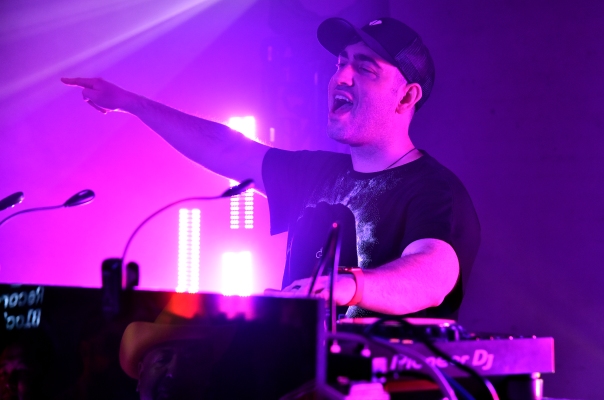 El DJ y fundador de criptoempresas 3LAU explica el valor detrás de las NFT musicales