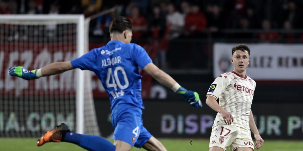 El Mónaco, en la lucha por la Champions y Òscar gana al Lille