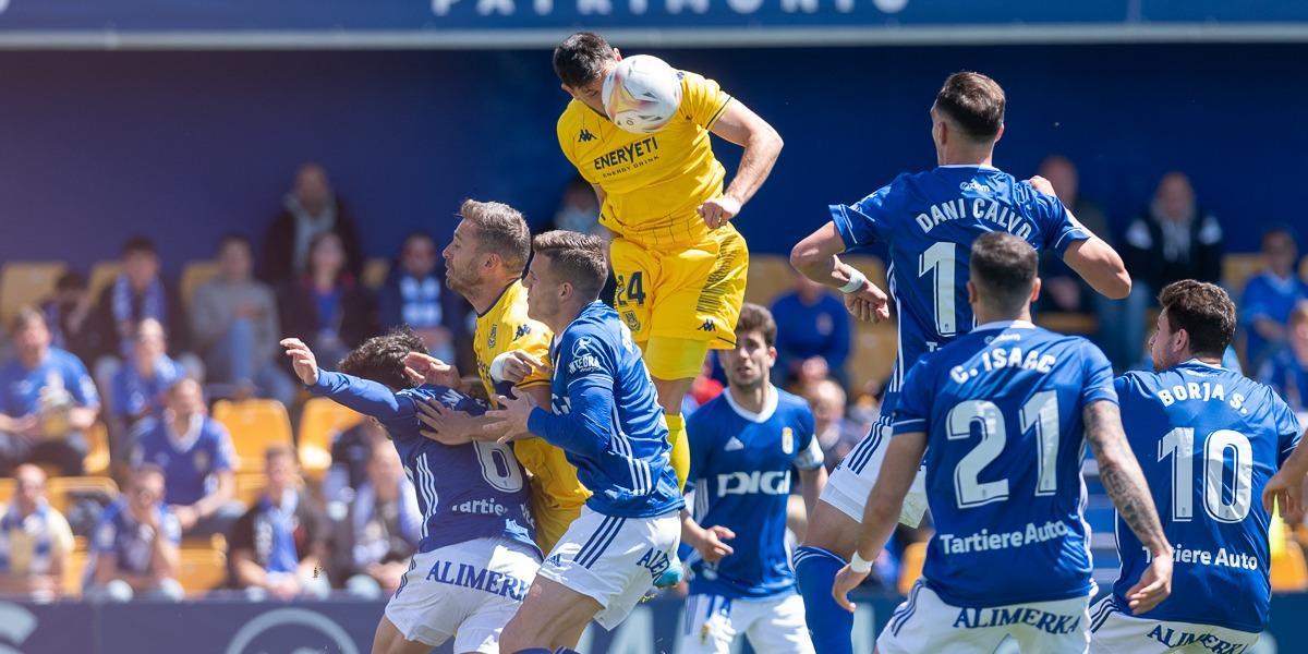 El Oviedo prolonga su buena racha a costa del Alcorcón