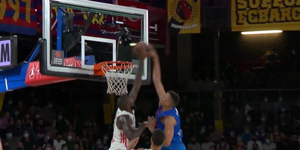 El brutal mate de Dante Exum que hizo enloquecer al Palau