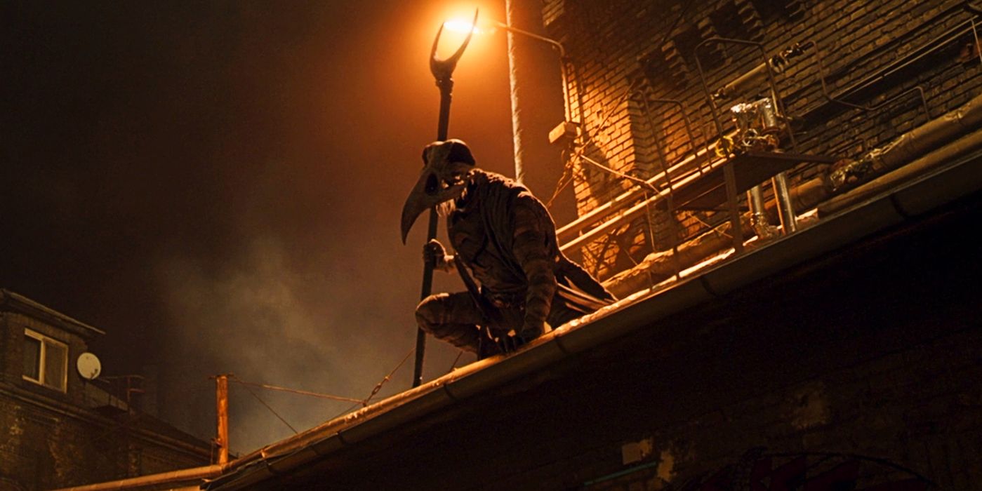 El clip del episodio 2 de Moon Knight muestra a Khonshu viendo a Steven hablar con Arthur