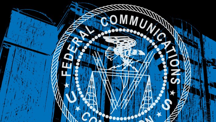 El comisionado de la FCC desacredita la orden de las redes sociales de Trump: ‘La decisión es solo nuestra’