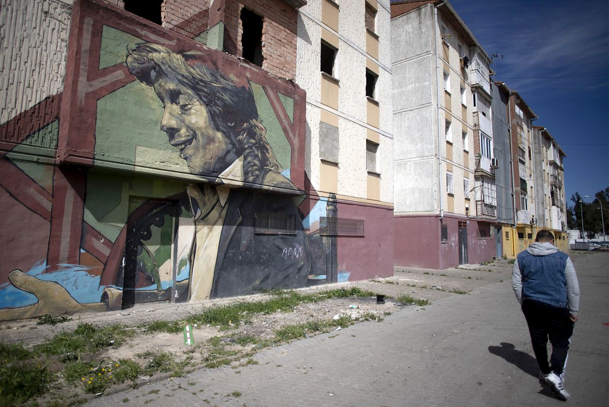 El cultivo casero de marihuana deja sin luz dos meses a 256 familias en Sevilla