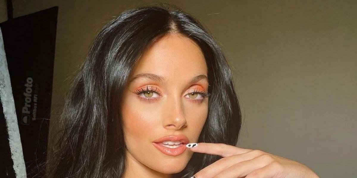 El desnudo integral de Oriana Sabatini para promocionar su nuevo tema