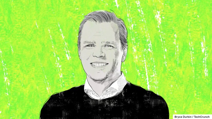 El fundador de Einride, Robert Falck, sobre su obligación moral de electrificar los camiones autónomos