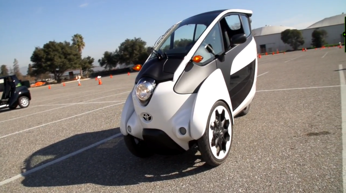 El i-Road es la última grieta de Toyota en la visualización de un vehículo posterior al automóvil