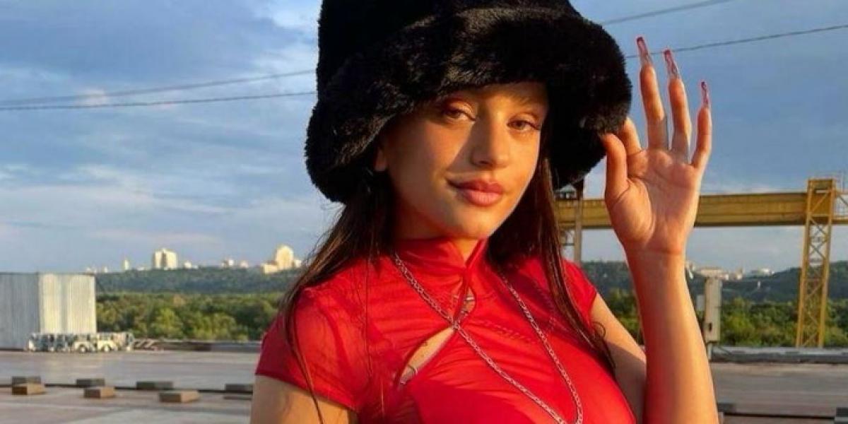 El llamativo tatuaje de Rosalía en honor a su gira mundial 'Motomami': "Perdón, mama"