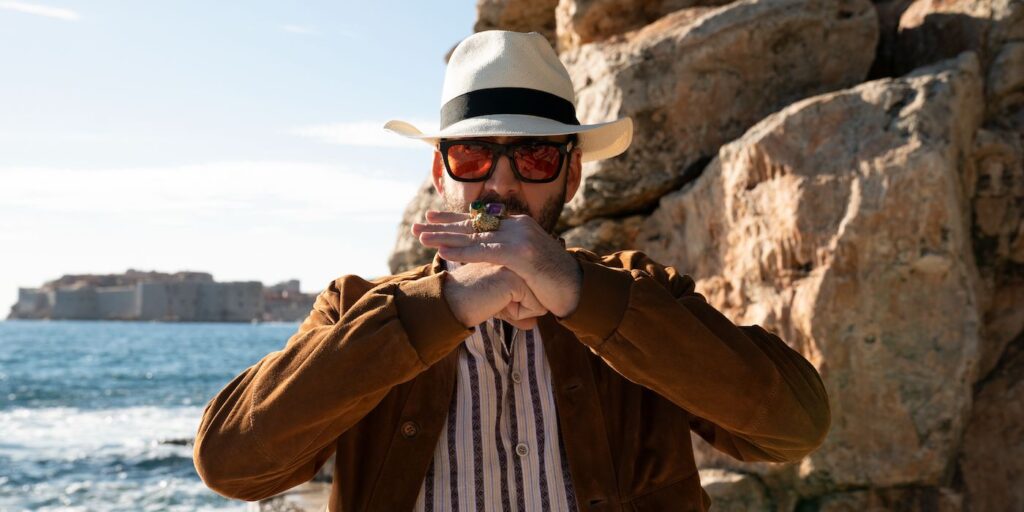 El peso insoportable de la revisión de talento masivo: Meta Comedy es Cage en su mejor momento