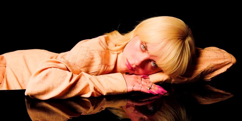 El showrunner de Los Simpson, Al Jean, compara a Billie Eilish con Mozart