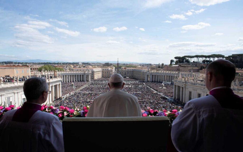 En la "Pascua de guerra", el Papa critica conflicto "cruel e insensato"