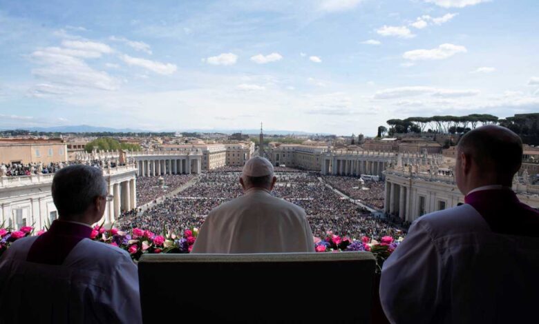 En la "Pascua de guerra", el Papa critica conflicto "cruel e insensato"