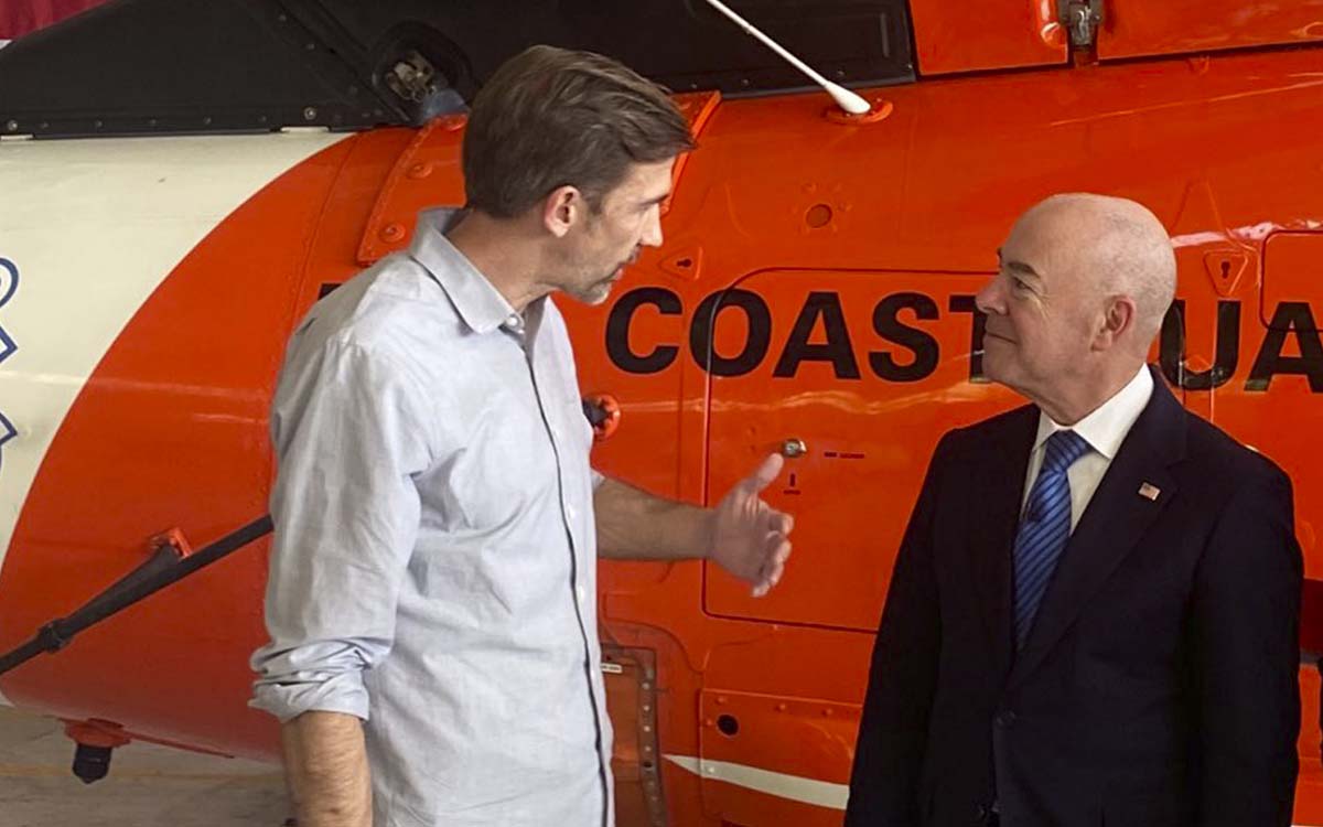 Exponen caso de Alejandra Cuevas al secretario de Seguridad de EU, Alejandro Mayorkas