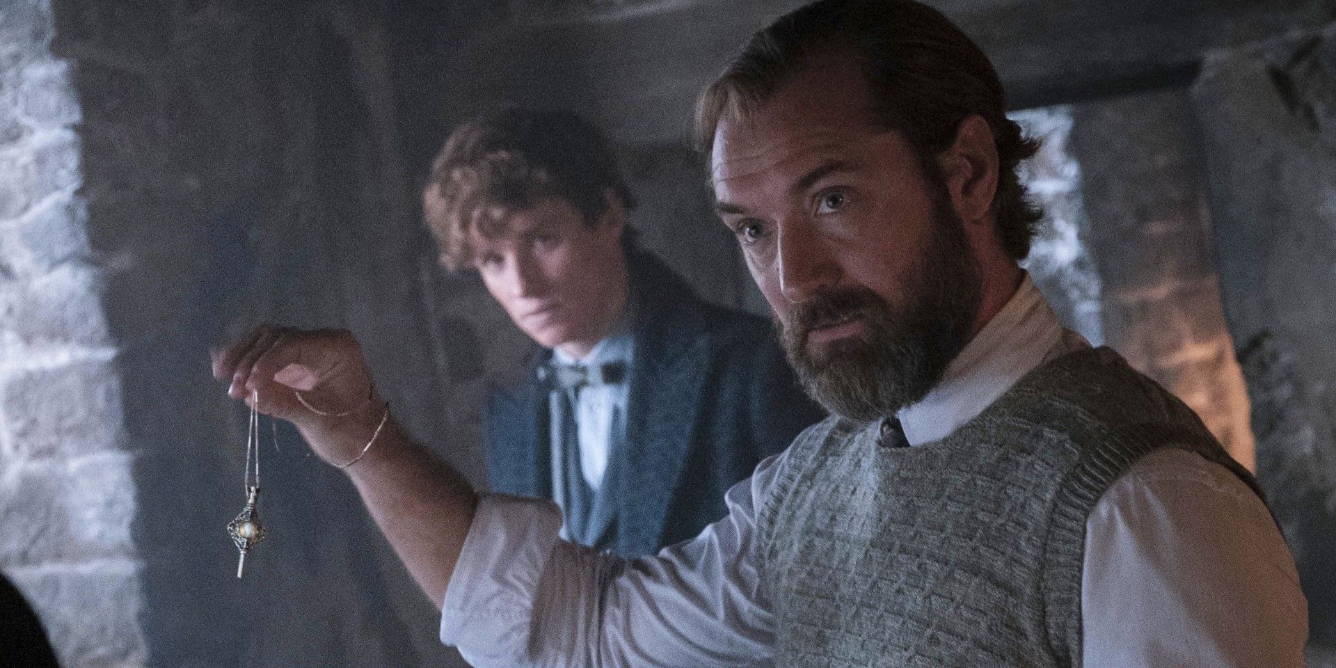 Fantastic Beasts: The Secrets Of Dumbledore Review – Secuela mejorada aún defectuosa