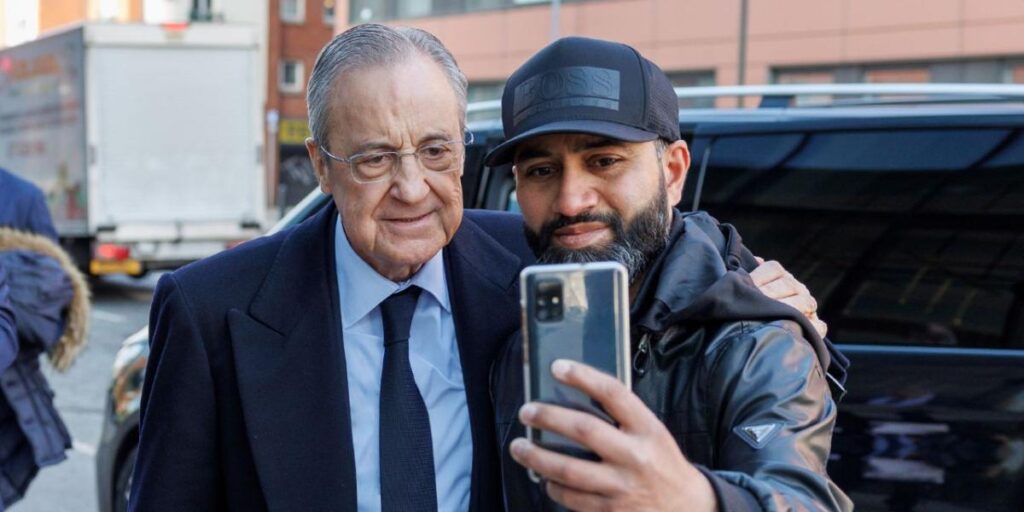 Florentino Pérez, con el equipo en Manchester