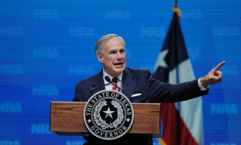 Gobernador de Texas amenaza con declarar 'invasión' ante aumento de migrantes