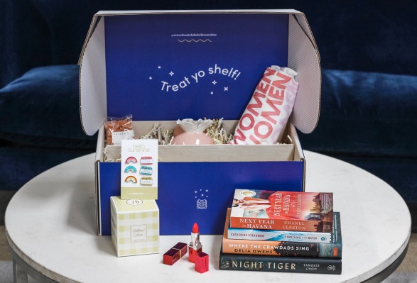 Hello Sunshine de Reese Witherspoon está considerando cajas de suscripción con temas de libros