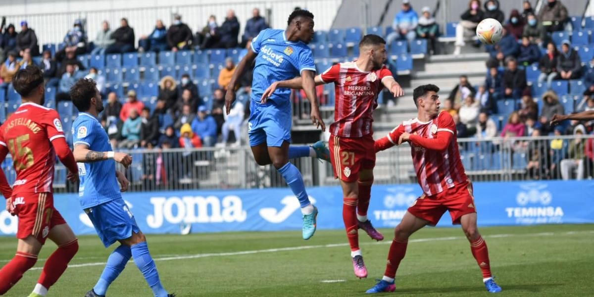 Heroica remontada de la Ponferradina ante un Fuenlabrada desquiciado
